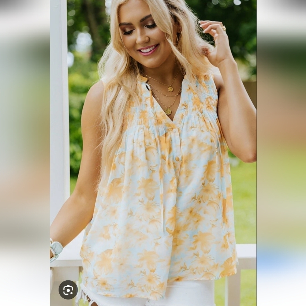 Entro Floral Sleeveless Top Size Medium